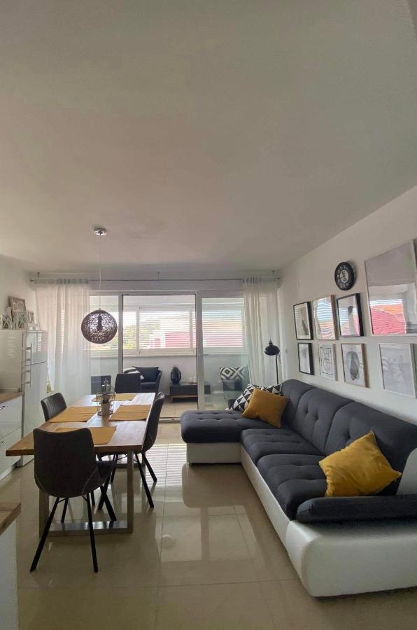 Vila Palit 497 D Apartment E מראה חיצוני תמונה